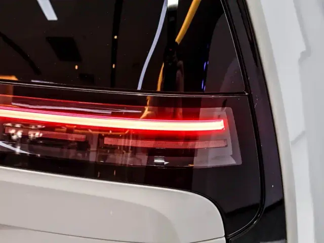 Li Auto Li Auto MEGA 2024 Ultra — Фото автомобиля 8
