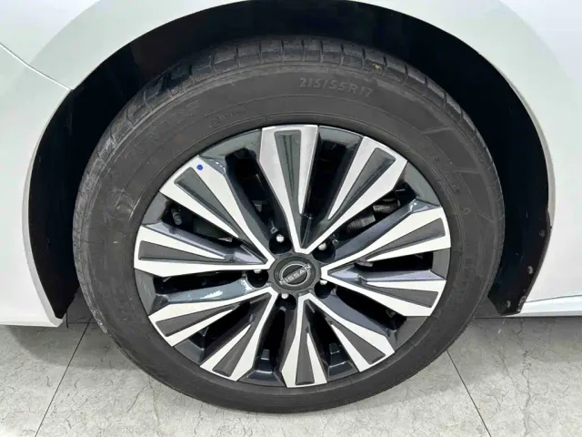 Nissan Teana — Фото автомобиля 24