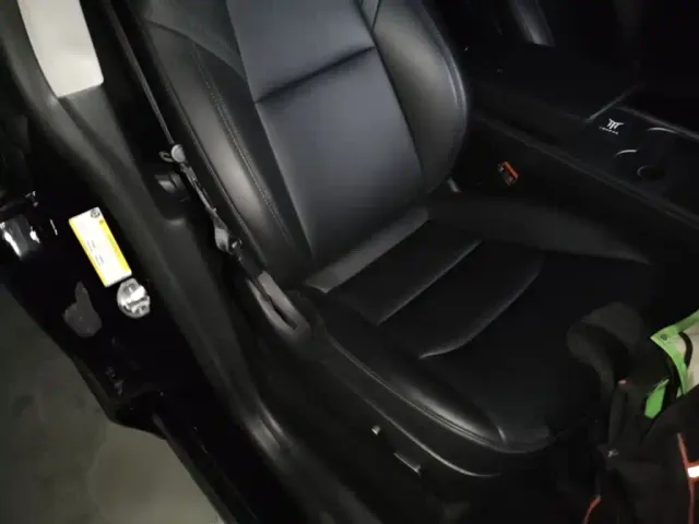 Tesla Model Y — Фото автомобиля 24
