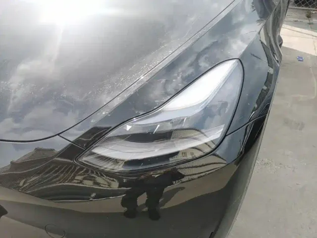 Tesla Model Y — Фото автомобиля 23