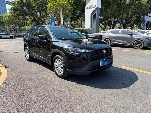 Toyota Corolla Cross — Фото автомобиля 3