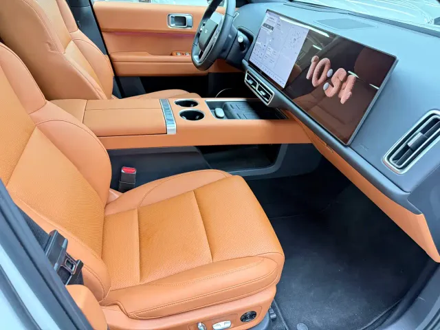 Li Auto L6 — Фото автомобиля 7