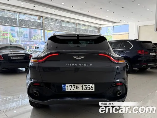 Aston Martin DBX — Фото автомобиля 4