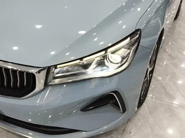 Geely Emgrand — Фото автомобиля 23