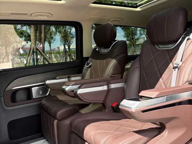 Mercedes-Benz V-Class — Фото автомобиля 7