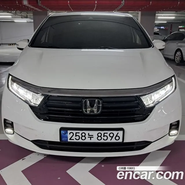 Фотография автомобиля — Honda Odyssey 3.5