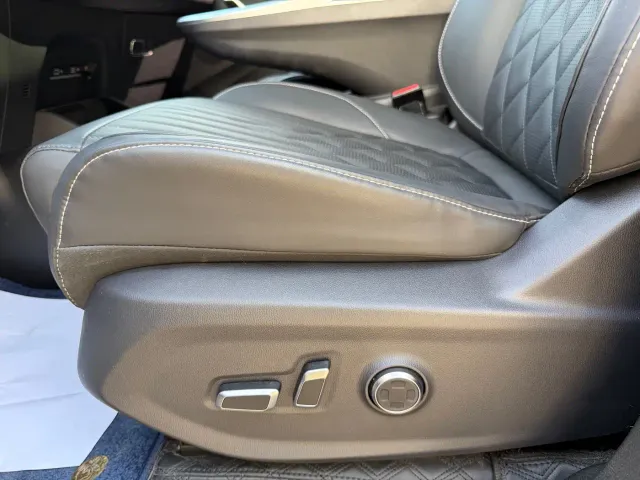 Maxus G90 — Фото автомобиля 24