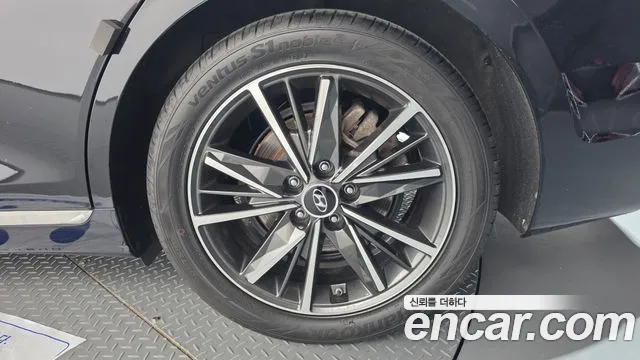 Hyundai Grandeur Новый Grandeur IG — Фото автомобиля 16