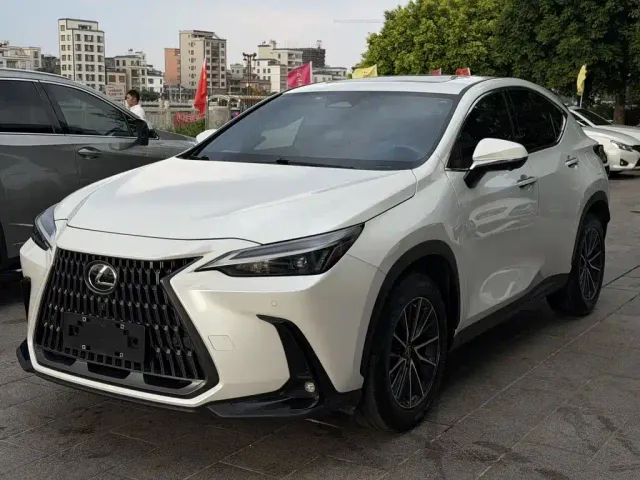 Фотография автомобиля — Lexus NX