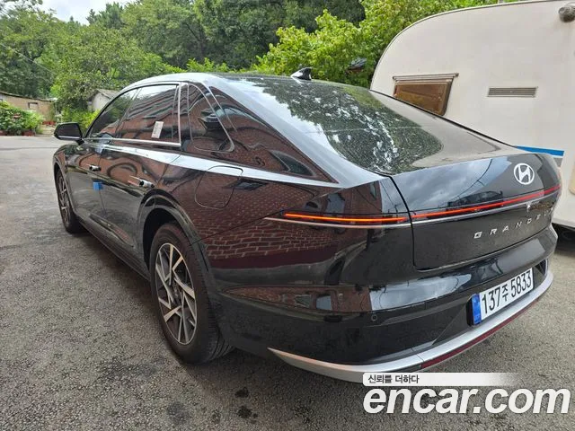 Hyundai Grandeur GN7 — Фото автомобиля 2