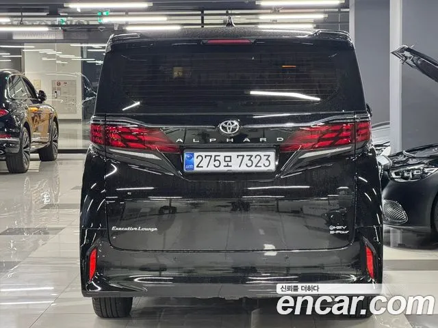 Toyota Alphard — Фото автомобиля 3
