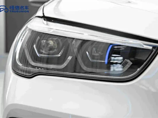 BMW X1 — Фото автомобиля 10