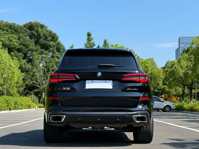 BMW X5 — Фото автомобиля 5