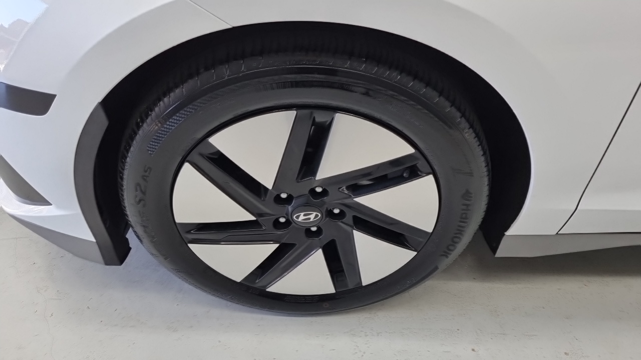 Hyundai Ioniq 6 — Фото автомобиля 19