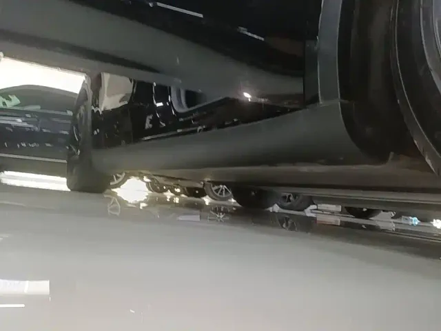 Tesla Model Y — Фото автомобиля 20