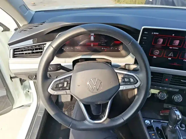 Volkswagen Bora — Фото автомобиля 10