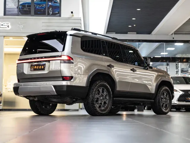 Lexus GX — Фото автомобиля 3