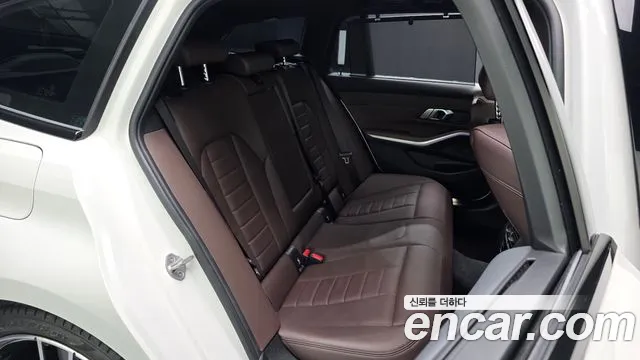 BMW 3-Series 3 серия (G20) 320i Touring M Sport — Фото автомобиля 10