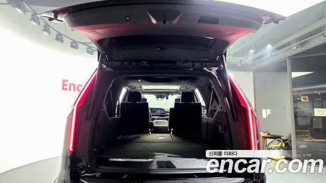 Cadillac Escalade 5th Gen — Фото автомобиля 19