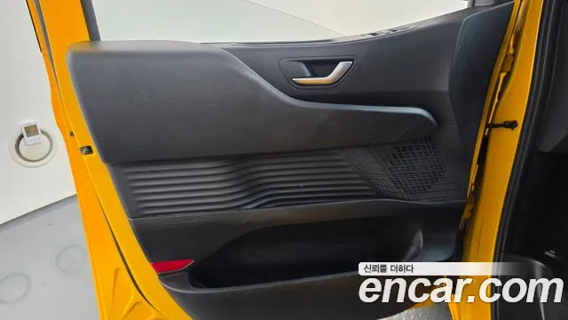 Hyundai Staria — Фото автомобиля 13