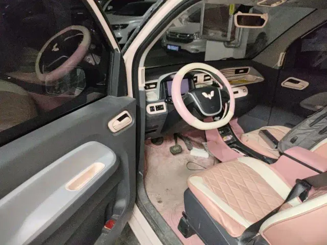 Wuling Motors Hongguang MINIEV 2021 Macaron Fashion Edition (NMC Lithium) — Фото автомобиля 12