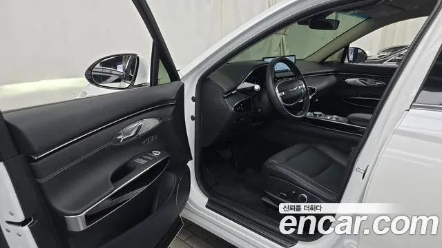 Genesis GV70 2.5T Бензин AWD — Фото автомобиля 9
