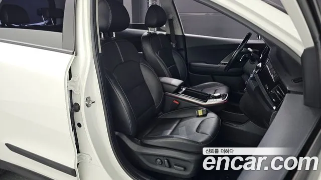 Kia Niro Niro Plus Air — Фото автомобиля 26