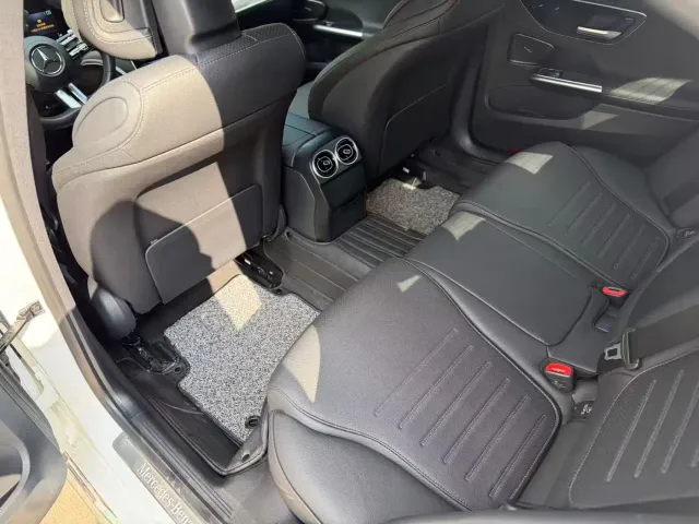 Mercedes-Benz C-Class — Фото автомобиля 7