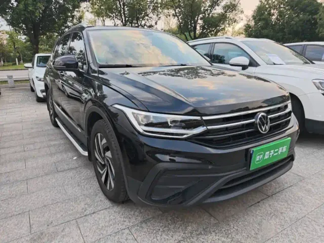 Volkswagen Tiguan L — Фото автомобиля 3