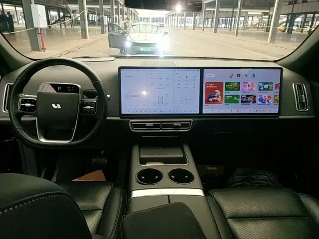 Li Auto L7 — Фото автомобиля 9