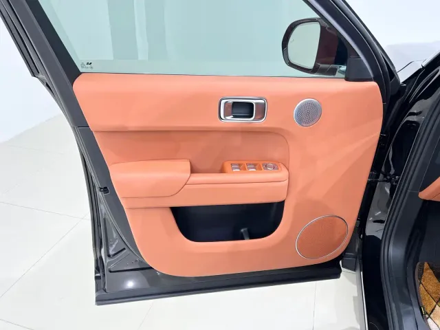 Li Auto L7 — Фото автомобиля 21
