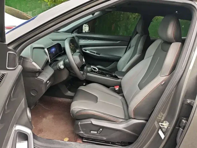 Geely Boyue — Фото автомобиля 14