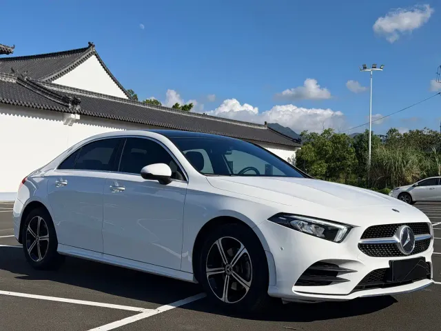 Mercedes-Benz A-Class — Фото автомобиля 3