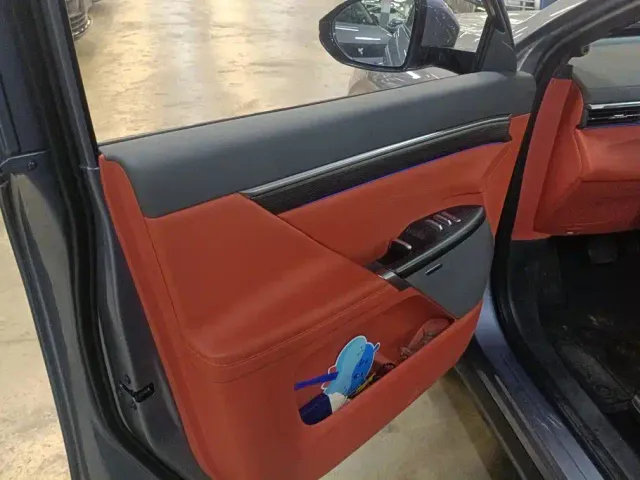 Dongfeng eπ 008 — Фото автомобиля 7