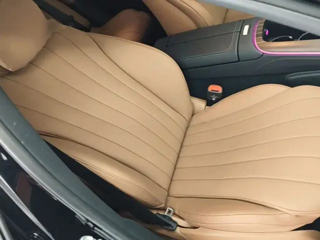 Mercedes-Benz E-Class — Фото автомобиля 24