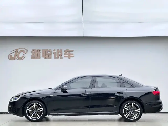 Audi A4L — Фото автомобиля 3