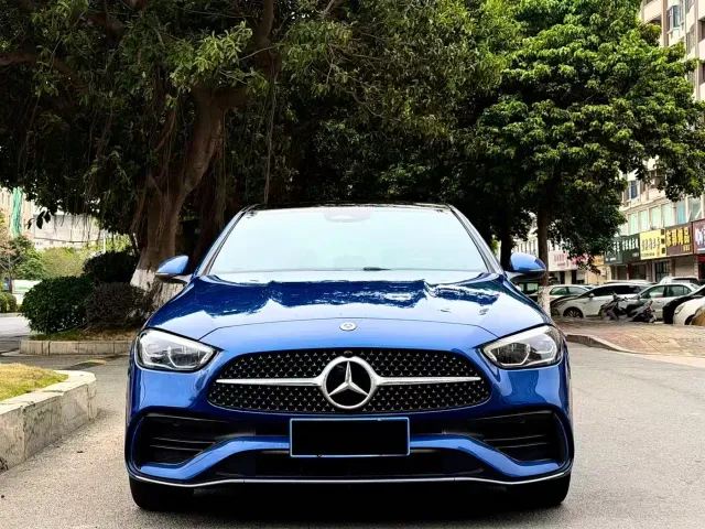 Фотография автомобиля — Mercedes-Benz C-Class