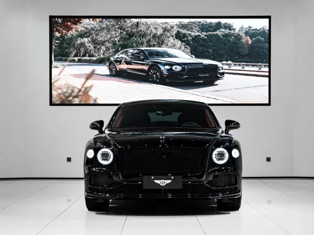 Bentley Flying Spur — Фото автомобиля 2