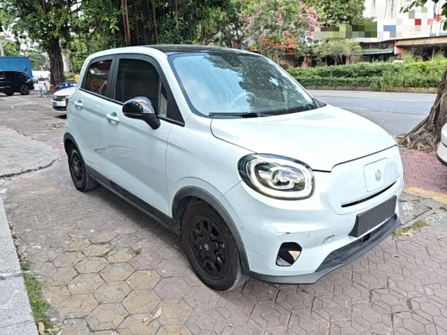 Leapmotor T03 — Фото автомобиля 3