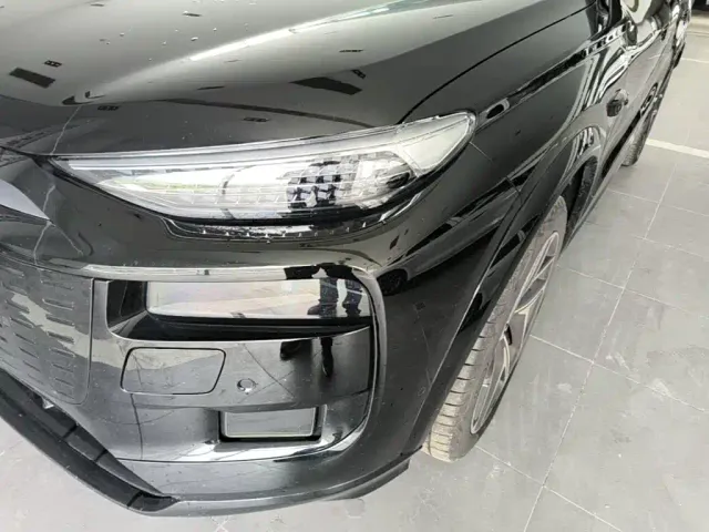 Audi Q6L e-tron — Фото автомобиля 23