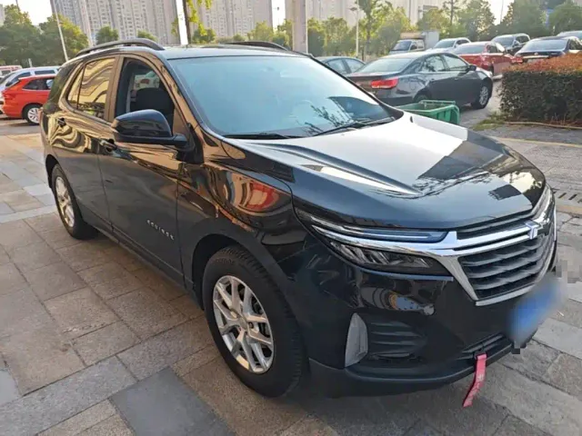 Chevrolet Equinox — Фото автомобиля 3