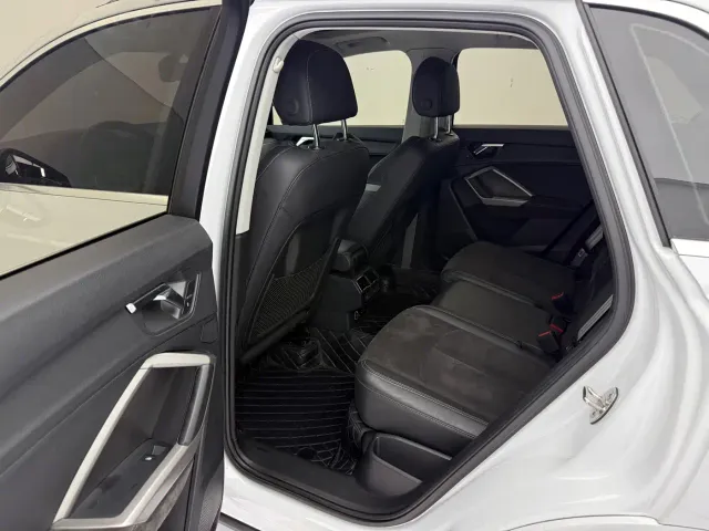 Audi Q3 — Фото автомобиля 12