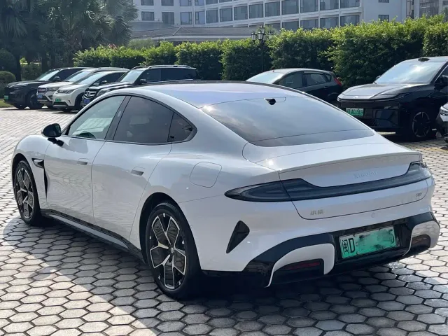 Xiaomi SU7 — Фото автомобиля 6