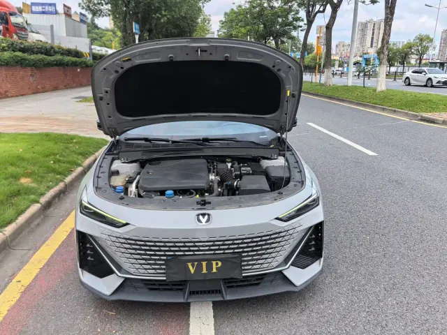 Changan UNI-V — Фото автомобиля 14