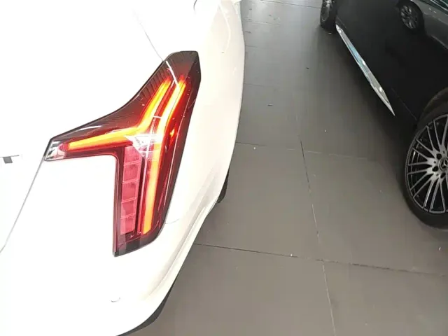 Cadillac CT5 — Фото автомобиля 7