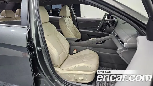 Hyundai AVANTE Новый Avante (CN7) — Фото автомобиля 25