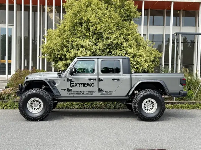 Jeep Gladiator — Фото автомобиля 2