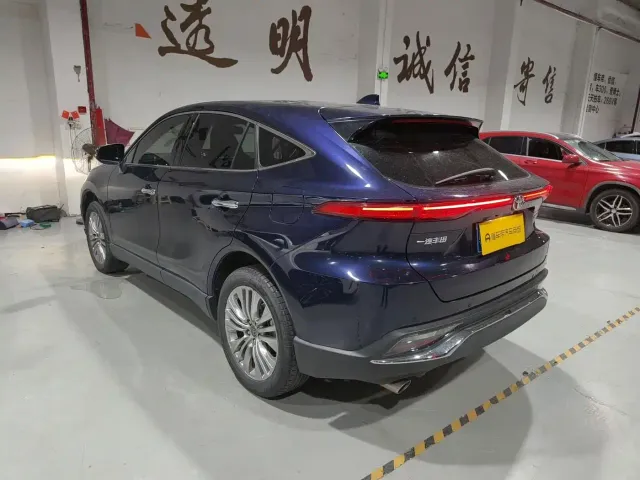 Toyota Harrier — Фото автомобиля 4