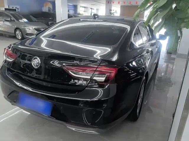 Buick Regal — Фото автомобиля 6