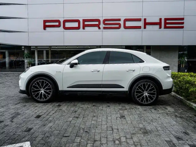 Porsche Macan EV — Фото автомобиля 13
